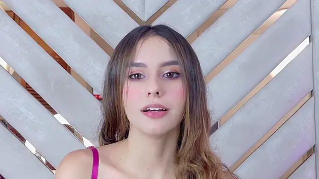 Snapshot of Sarah-Grace chatting on June 2026 01:00:01 AM Sarah-Grace online show from June 2026 01:00:01 AM