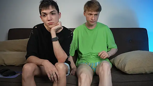 Snapshot of MattyandAiden chatting on December 2025 06:49:01 PM MattyandAiden online show from December 2025 06:49:01 PM