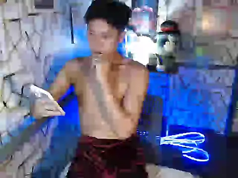 Snapshot of darryl_hugecok chatting on December 2025 02:48:01 PM darryl hugecok online show from December 2025 02:48:01 PM