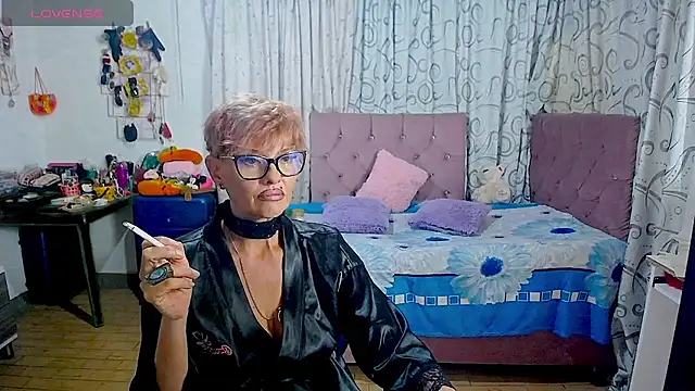 Snapshot of isabella-lips007 chatting on May 2026 02:18:01 AM isabella-lips007 online show from May 2026 02:18:01 AM