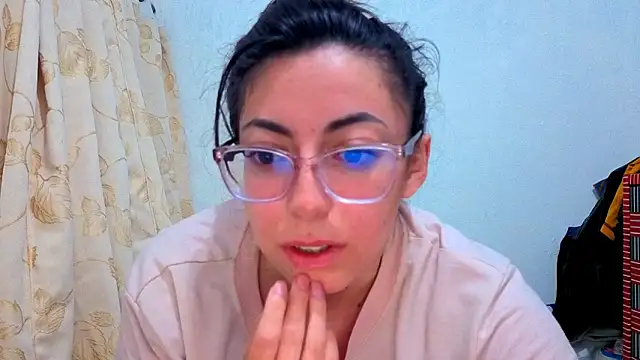 Snapshot of Miranda_sexlove_ chatting on November 2025 05:25:01 PM Miranda sexlove online show from November 2025 05:25:01 PM