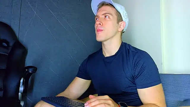 ALANNFERRER online show from March 2026 10:18:02 AM