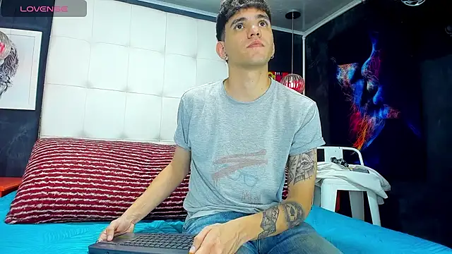 Snapshot of Matteo12_ chatting on September 2025 03:06:02 AM Matteo12 online show from September 2025 03:06:02 AM