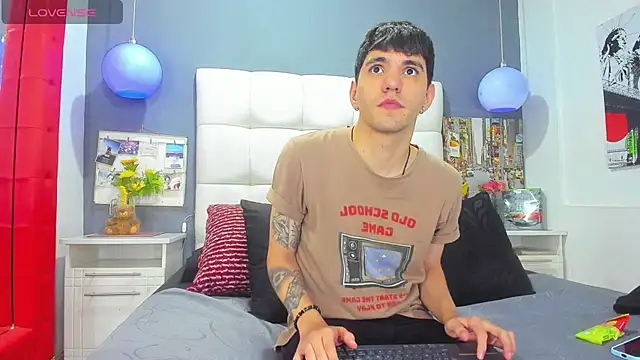 Snapshot of Matteo12_ chatting on October 2025 02:59:02 AM Matteo12 online show from October 2025 02:59:02 AM