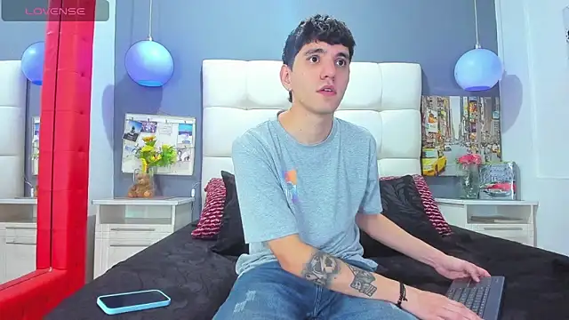 Snapshot of Matteo12_ chatting on October 2025 02:59:01 AM Matteo12 online show from October 2025 02:59:01 AM