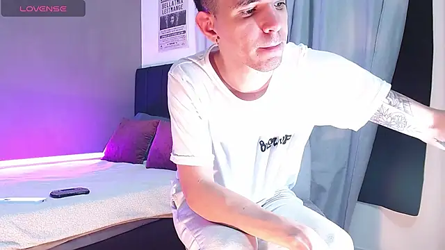 Snapshot of Matteo12_ chatting on November 2025 07:29:02 AM Matteo12 online show from November 2025 07:29:02 AM