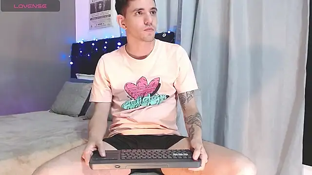 Snapshot of Matteo12_ chatting on November 2025 02:39:02 AM Matteo12 online show from November 2025 02:39:02 AM