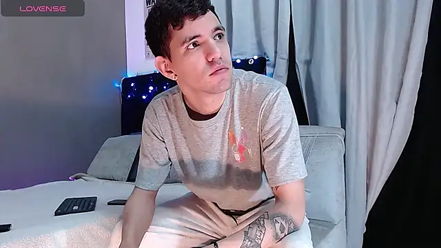 Snapshot of Matteo12_ chatting on November 2025 06:16:02 AM Matteo12 online show from November 2025 06:16:02 AM