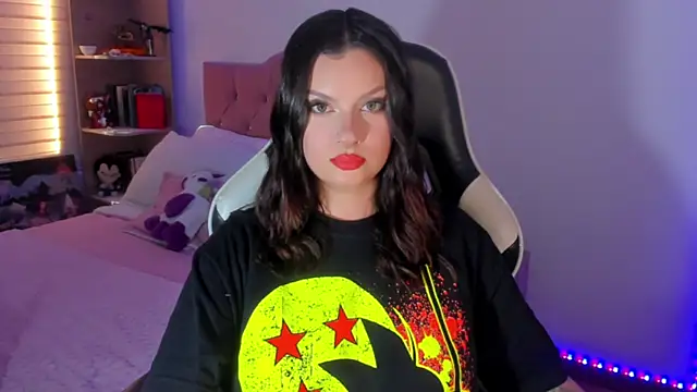 OphelianaRose33 online show from July 2026 07:45:01 PM