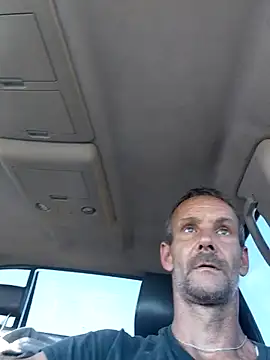 Hungwell1515 online show from November 2025 07:57:01 PM