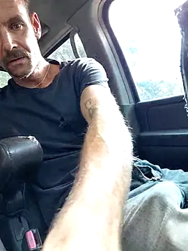 Hungwell1515 online show from December 2025 04:24:01 PM