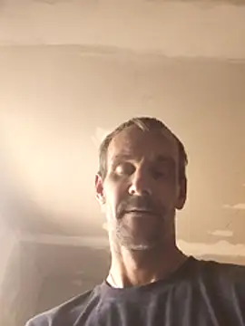 Hungwell1515 online show from February 2026 07:28:01 PM