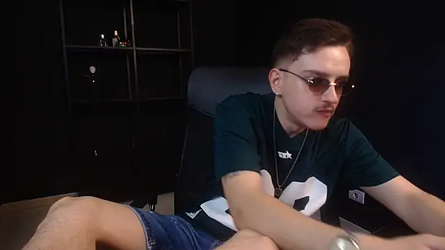 Snapshot of FelixStarkk chatting on June 2026 05:08:01 AM FelixStarkk online show from June 2026 05:08:01 AM