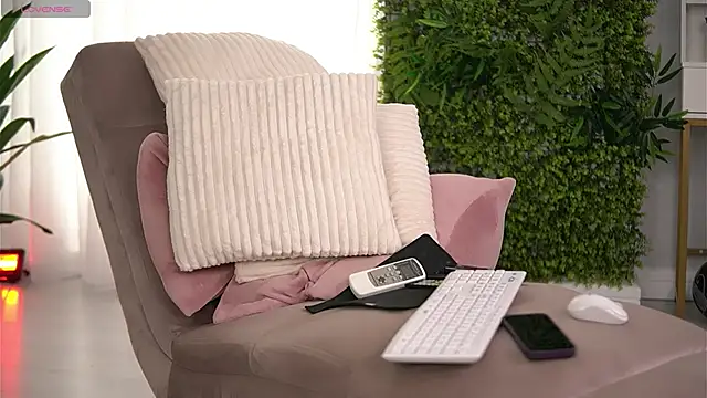 FreyaHeart online show from January 2026 07:12:02 AM