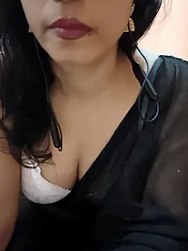 Snapshot of Divya_Bharti chatting on November 2025 04:40:01 PM Divya Bharti online show from November 2025 04:40:01 PM