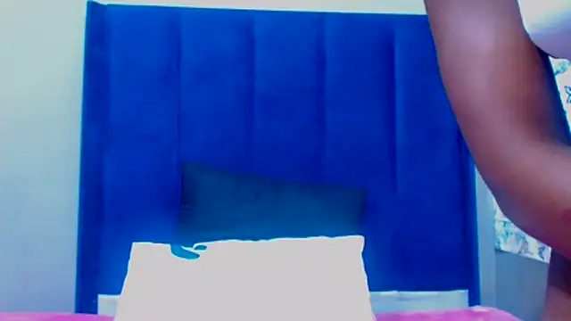 Snapshot of ItsMsBankss02 chatting on November 2025 08:09:01 PM ItsMsBankss02 online show from November 2025 08:09:01 PM