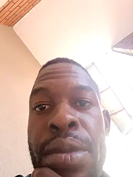 Snapshot of Fizozoo chatting on November 2025 12:38:01 PM Fizozoo online show from November 2025 12:38:01 PM