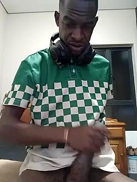 Snapshot of Fizozoo chatting on February 2026 08:56:02 PM Fizozoo online show from February 2026 08:56:02 PM