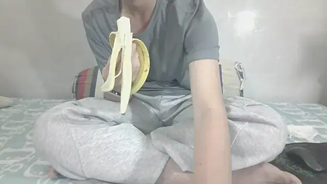 Snapshot of Stitchsandra chatting on December 2025 12:32:01 PM Stitchsandra online show from December 2025 12:32:01 PM