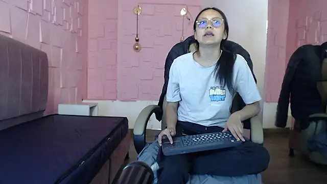 katalina07 1 online show from March 2026 01:47:01 PM