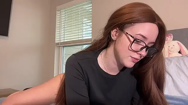 anamira1 online show from April 2026 03:20:02 PM