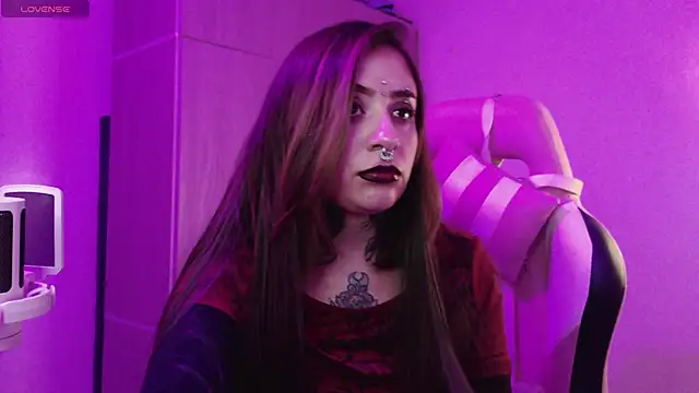 Snapshot of vainilla_doll chatting on December 2025 01:11:01 AM vainilla doll online show from December 2025 01:11:01 AM