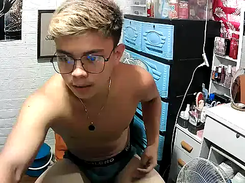 Pinoy slutcummer69 online show from December 2025 07:14:02 AM