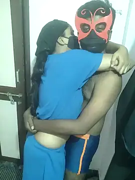 00USER online show from October 2025 03:39:02 AM