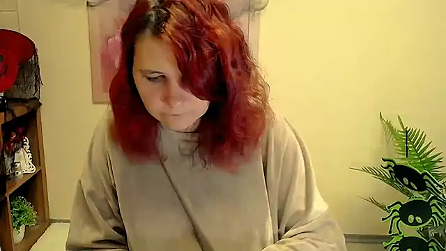 Snapshot of TwoBigSuns chatting on October 2025 07:31:02 AM TwoBigSuns online show from October 2025 07:31:02 AM