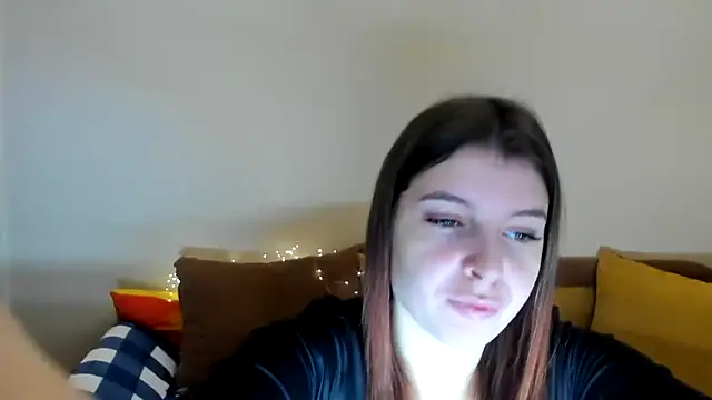 Malibyheart online show from December 2025 02:01:02 PM