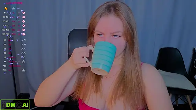 Snapshot of MikaBloom chatting on November 2025 02:11:01 AM MikaBloom online show from November 2025 02:11:01 AM