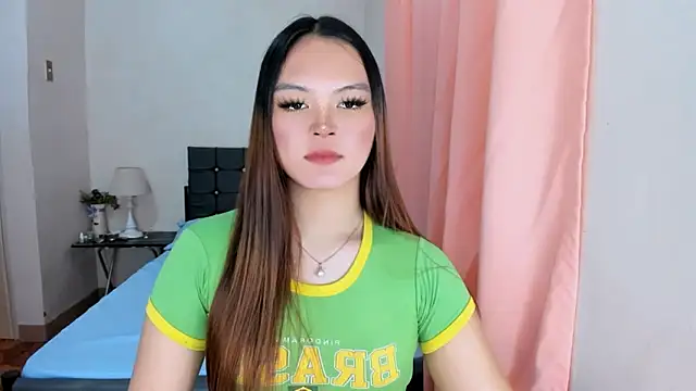 Snapshot of ameliamaureen chatting on November 2025 02:45:01 AM ameliamaureen online show from November 2025 02:45:01 AM