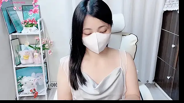 Snapshot of phuongnhi_ chatting on June 2026 11:55:01 AM phuongnhi online show from June 2026 11:55:01 AM