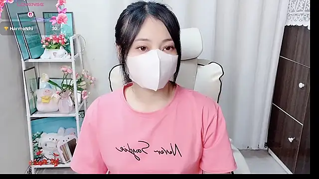 Snapshot of phuongnhi_ chatting on June 2026 11:45:02 AM phuongnhi online show from June 2026 11:45:02 AM