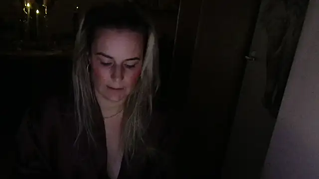 Mrs-Aurora online show from March 2026 09:53:02 PM