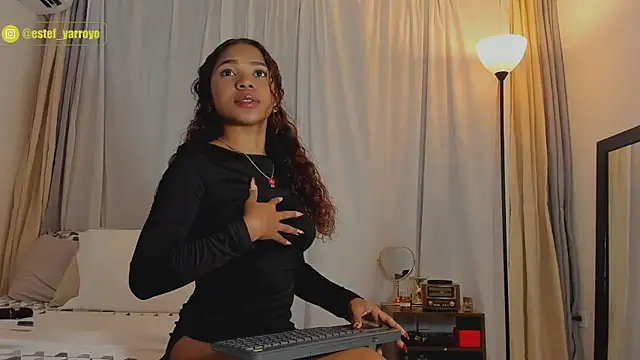 Estefy arroyo1 online show from January 2026 03:09:01 AM