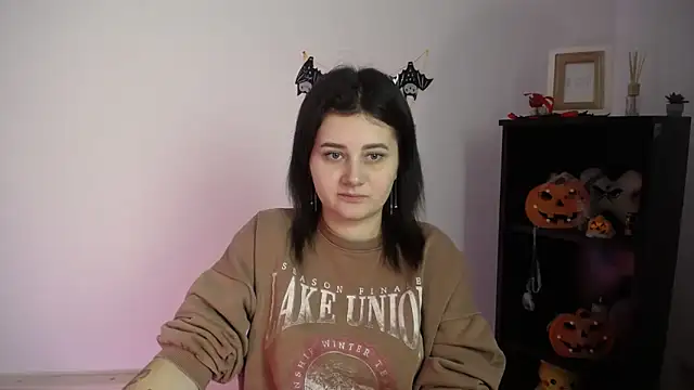 Katrin kiss  online show from November 2025 12:26:01 PM