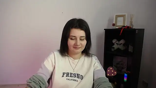 Katrin kiss  online show from November 2025 01:54:02 PM