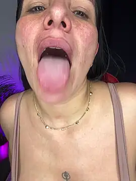 Snapshot of carol_cruz133 chatting on November 2025 11:28:01 PM carol cruz133 online show from November 2025 11:28:01 PM