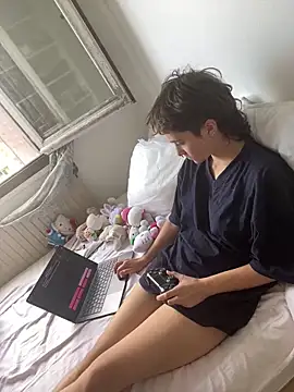 Snapshot of NIQUE_TARAXX chatting on September 2025 03:12:02 PM NIQUE TARAXX online show from September 2025 03:12:02 PM