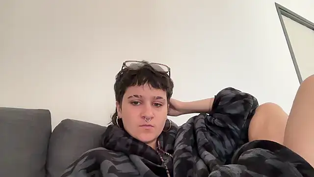 Snapshot of NIQUE_TARAXX chatting on September 2025 11:23:02 AM NIQUE TARAXX online show from September 2025 11:23:02 AM