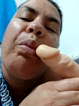 Snapshot of yaneth_ chatting on December 2025 11:20:02 PM yaneth online show from December 2025 11:20:02 PM