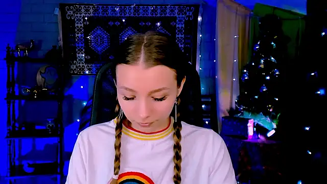 Snapshot of JulieDaniel chatting on January 2026 08:20:01 AM JulieDaniel online show from January 2026 08:20:01 AM