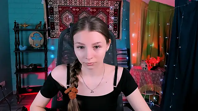 Snapshot of JulieDaniel chatting on February 2026 08:08:02 AM JulieDaniel online show from February 2026 08:08:02 AM