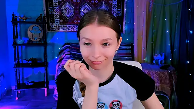 Snapshot of JulieDaniel chatting on March 2026 05:08:02 AM JulieDaniel online show from March 2026 05:08:02 AM