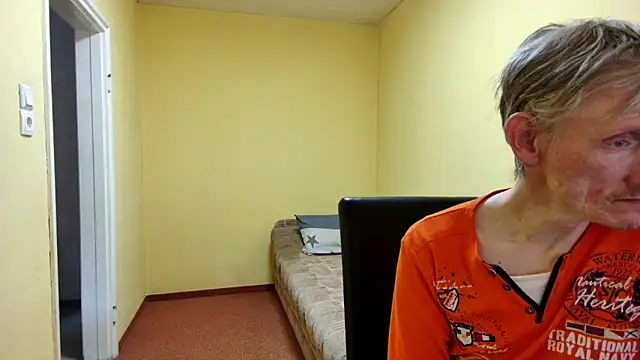 k74robert online show from April 2026 02:43:01 PM