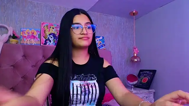 laurenelove online show from February 2026 04:24:02 AM