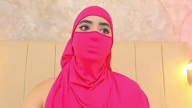 Snapshot of nayiraa_ chatting on April 2026 11:45:02 AM nayiraa online show from April 2026 11:45:02 AM