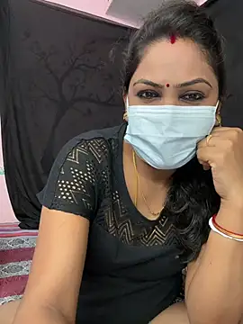 Snapshot of Lovlycouple1 chatting on February 2026 05:00:02 PM Lovlycouple1 online show from February 2026 05:00:02 PM