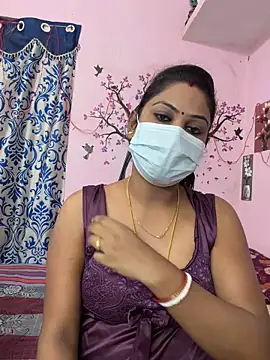 Snapshot of Lovlycouple1 chatting on February 2026 05:44:02 PM Lovlycouple1 online show from February 2026 05:44:02 PM